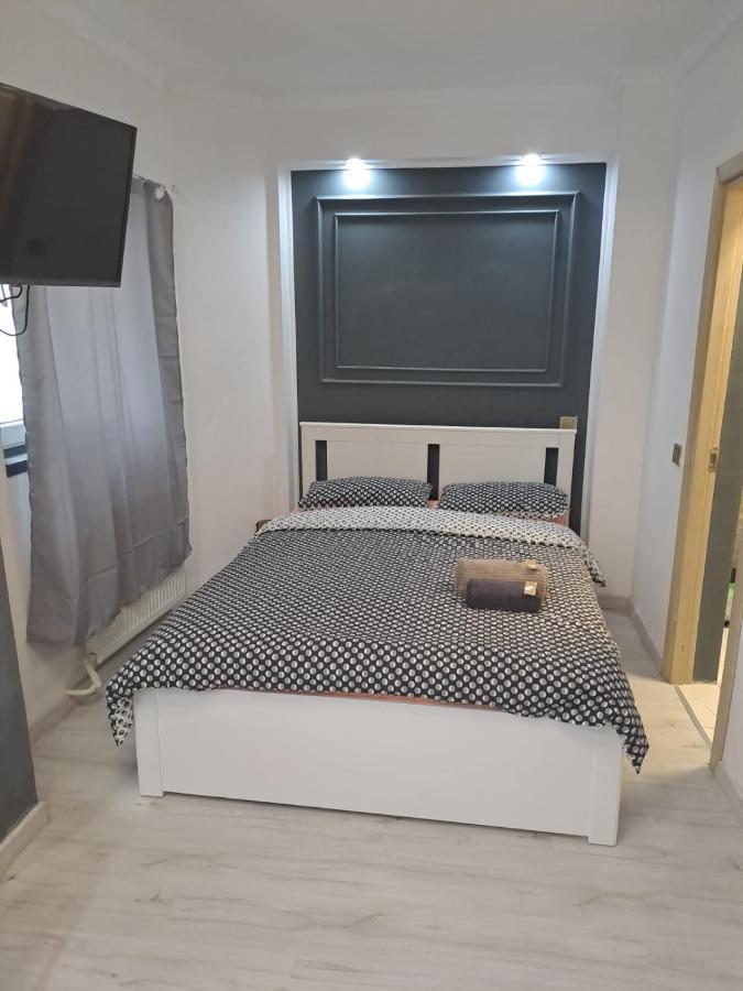 Апартаменты Deluxe Studio Oldtown Бухарест Экстерьер фото