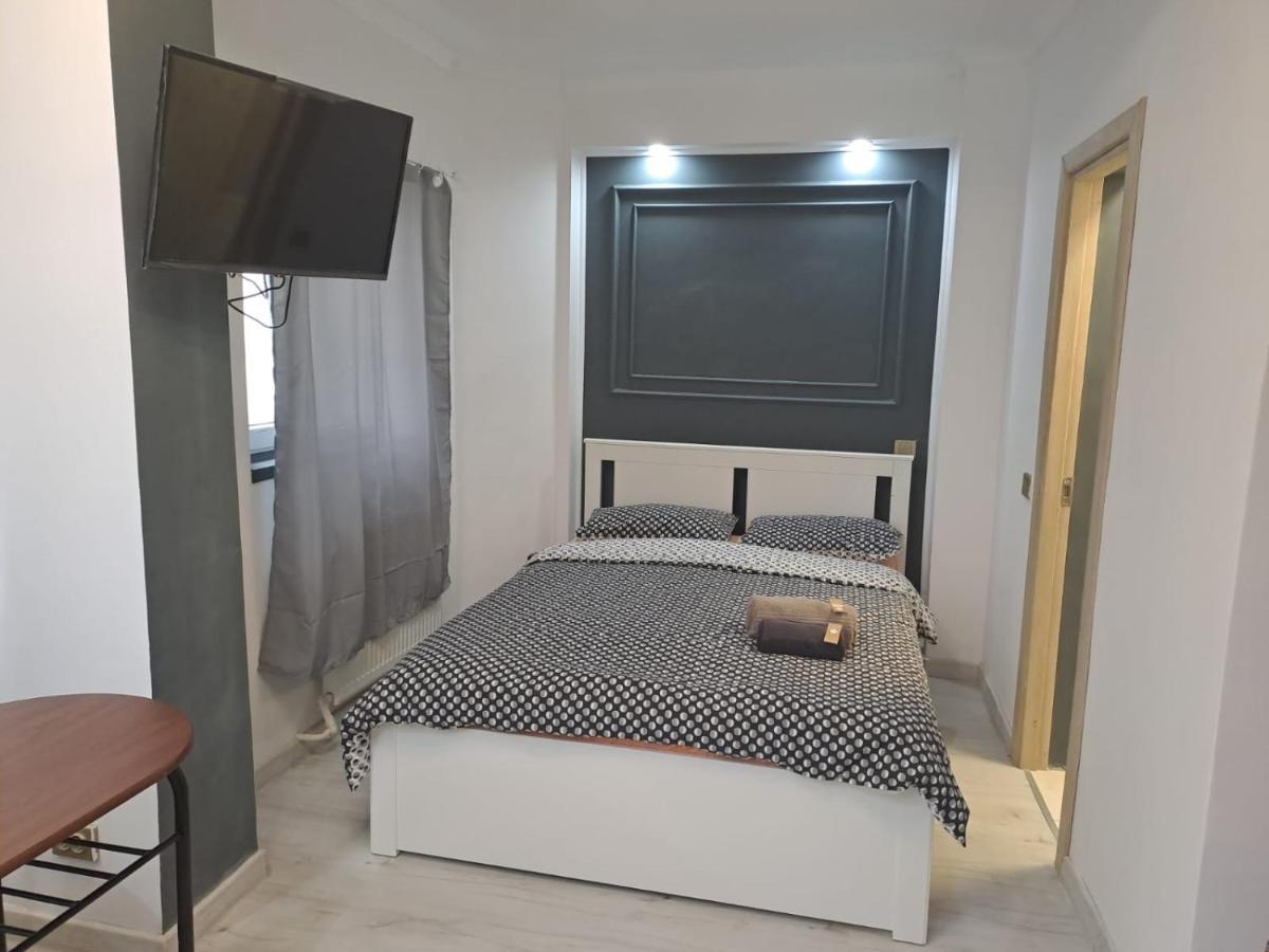 Апартаменты Deluxe Studio Oldtown Бухарест Экстерьер фото